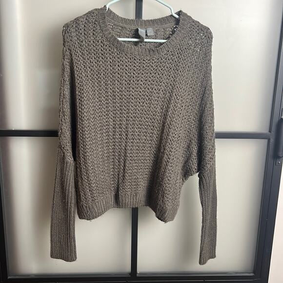 Quinn Pullover Sweater Size Medium - Picture 1 of 6